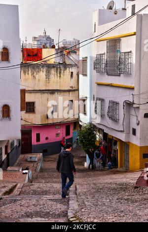 Strada nella medina (città vecchia) di Tangeri (Tangeri), Marocco, Africa. (Foto di Creative Touch Imaging Ltd./NurPhoto) Foto Stock