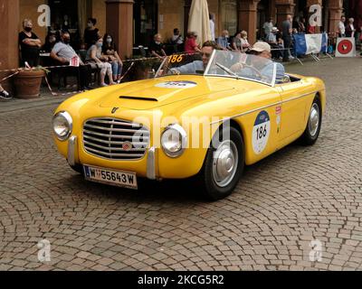 SATA/DAINA GRAN SPORT SPIDER 1951 durante la prima tappa del 1000 miglia 2021, a Busseto (PR), Italia, il 16 giugno 2021. (Foto di Loris Roselli/NurPhoto) Foto Stock