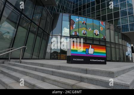 Sede centrale EMEA di Facebook su Grand Canal Square nei Docklands di Dublino. Giovedì, 17 giugno 2021, a Dublino, Irlanda. (Foto di Artur Widak/NurPhoto) Foto Stock