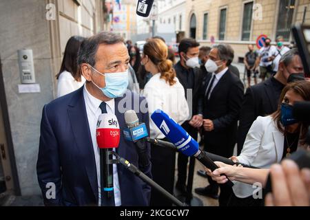 Giuseppe Sala partecipa al Salone della Moda Giorgio Armani durante la settimana della Moda uomo di Milano Primavera/Estate 2021/22 il 21 giugno 2021 a Milano. (Foto di Alessandro Bremec/NurPhoto) Foto Stock