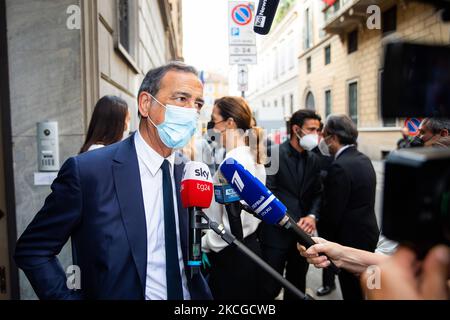 Giuseppe Sala partecipa al Salone della Moda Giorgio Armani durante la settimana della Moda uomo di Milano Primavera/Estate 2021/22 il 21 giugno 2021 a Milano. (Foto di Alessandro Bremec/NurPhoto) Foto Stock