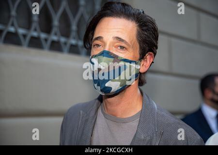 Adrien Brody partecipa al Salone della Moda Giorgio Armani durante la settimana della Moda uomo di Milano Primavera/Estate 2021/22 il 21 giugno 2021 a Milano. (Foto di Alessandro Bremec/NurPhoto) Foto Stock