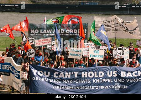 Opinione generale di migliaia di persone partecipano alla protesta contro la nuova legge dell'Assemblea nella Renania settentrionale-Vestfalia, che disciplinerà alcuni diritti democratici di libertà di riunione. (Foto di Ying Tang/NurPhoto) Foto Stock