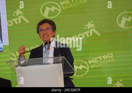 Claudia Lopez, sindaco di Bogotà, parla durante una conferenza stampa sulla prima linea del sistema metropolitano di Bogotà che inaugurerà entro il 2028, ha trasmesso in diretta in TV insieme al ministro dei Trasporti, Angela Maria Orozco, direttore della metropolitana di Bogotà, Mauricio Ramirez, sindaco di Bogotà, Claudia Lopez, Nicolas Garcia Governatore di Cundinamarca e Presidente della Colombia Ivan Duque. A Bogotà, Colombia, il 29 giugno 2021. (Foto di Sebastian Barros/NurPhoto) Foto Stock