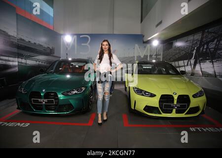 I modelli si pongono tra le vetture All New BMW M3 e M4 Competition dopo un lancio virtuale a Giacarta, Indonesia, il 30 giugno 2021. BMW Indonesia ha lanciato le due vetture con tre nuovi colori, un motore 510hp/650nm ad alte prestazioni, Un design espressivo, una trasmissione BMW M Steptronic a otto velocità con Drivelogic e una serie di tecnologie innovative sviluppate da BMW M che saranno offerte per la nuova BMW M3 Competition al prezzo di 2.059 miliardi di IDR fuori strada, Mentre la nuova BMW M4 Competition Coupé sarà offerta ad un prezzo di 2,119 miliardi di IDR fuori strada. (Foto di Dasril Foto Stock