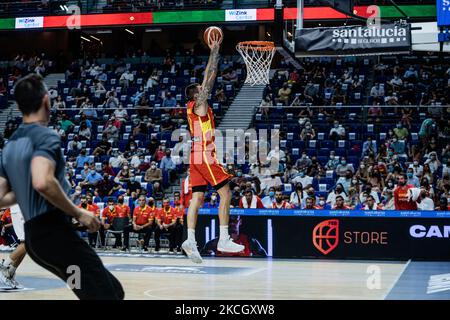 Juancho Hernangomez in azione durante la partita preparatoria di basket della Tokyo 2020 Challenge disputata tra Spagna e Iran presso il Fuente de Wizink Center il 05 luglio 2021 a Valencia, Spagna. (Foto di Jon Imanol Reino/NurPhoto) Foto Stock