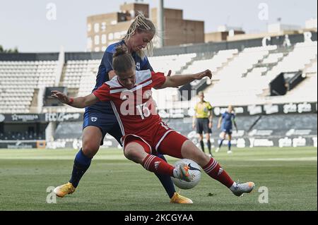 Vera Simanovskaia di Russia e Emma Koivisto di Finlandia compete per la palla durante la partita femminile internazionale amichevole tra Finlandia e Russia a Estadio Cartagonova il 14 giugno 2021 a Cartagena, Spagna. (Foto di Jose Breton/Pics Action/NurPhoto) Foto Stock