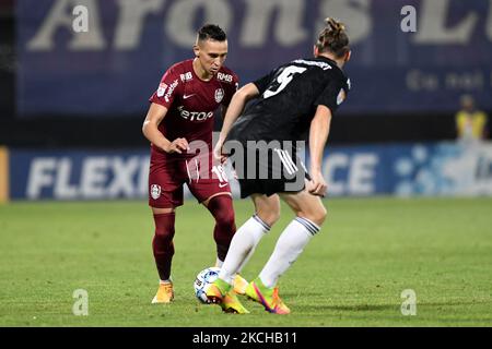 Valentin Costache durante cfr Cluj vs FC U Craiova 1948, Liga rumena 1, Stadio Dr. Constantin Radulescu, Cluj-Napoca, Romania, 16 luglio 2021 (Foto di Flaviu Buboi/NurPhoto) Foto Stock