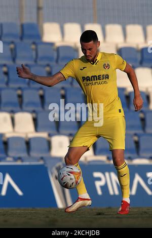 Moi Gomez di Villarreal controlla la palla durante la partita amichevole pre-stagione tra Olympique Lyonnais e Villarreal CF alla Pinatar Arena il 21 luglio 2021 a Murcia, Spagna. (Foto di Jose Breton/Pics Action/NurPhoto) Foto Stock