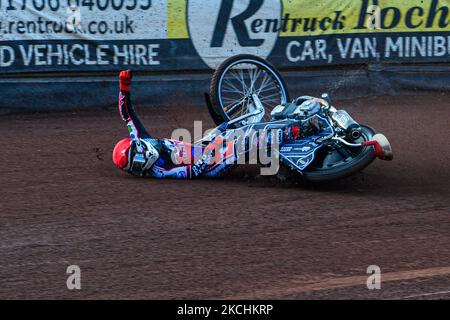 Sam McGurk gira durante la partita della National Development League tra Belle Vue Colts e Eastbourne Seagulls al National Speedway Stadium di Manchester, Inghilterra, il 23rd luglio 2021. (Foto di Ian Charles/MI News/NurPhoto) Foto Stock