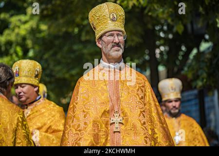 Vescovo della Chiesa Ortodossa di Kiev durante le celebrazioni della Giornata del Battesimo di Kievan Rus a Kiev. Il Battesimo di Rus Kievan è un ricordo tradizionale della cristianizzazione di un'antica federazione slava dalla fine degli anni '9th alla metà del '13th. Il 28 luglio 2021 a Kiev, Ucraina. (Foto di Celestino Arce/NurPhoto) Foto Stock