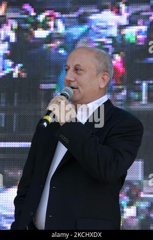 L'attore di Bollywood Anupam Kher durante la prima festa per il film di Bollywood Indo-Canadian (Speedy Singhs) durante il 2011° Festival Internazionale del Film di Toronto (TIFF) ospitato dalla città di Brampton, Ontario, Canada, il 11 settembre 2011. La prima ha visto la partecipazione di diverse star di Bollywood e musicisti punjabi che hanno dato il via all'evento con un sapore indiano festoso. (Foto di Creative Touch Imaging Ltd./NurPhoto) Foto Stock