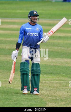 Il giocatore di cricket del Bangladesh Soumya Sarkar durante la sessione di allenamento allo stadio nazionale di cricket Sher e Bangla di Dhaka, Bangladesh, il 2 agosto 2021. In anticipo rispetto alla partita di cricket del T20 contro l'Australia. (Foto di Zabed Hasnain Chowdhury/NurPhoto) Foto Stock