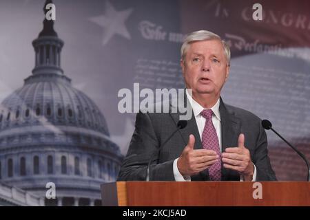 Il senatore STATUNITENSE Lindsey Graham (R-SC) parla oggi, il 30 luglio 2021, durante una conferenza stampa sul confine USA-Messico al Senato Estudio/Capitol Hill a Washington DC, USA. (Foto di Lenin Nolly/NurPhoto) Foto Stock