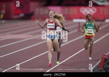 Courtney Frerichs dagli Stati Uniti vincendo argento in 3000 metri steeplechase per le donne alle Olimpiadi di Tokyo, Tokyo Olympic Stadium, Tokyo, Giappone il 4 agosto 2021. (Foto di Ulrik Pedersen/NurPhoto) Foto Stock