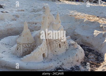 Elaborato castello di sabbia sulla spiaggia di Bavaro a Punta Cana, Repubblica Dominicana, il 17 dicembre 2012. (Foto di Creative Touch Imaging Ltd./NurPhoto) Foto Stock