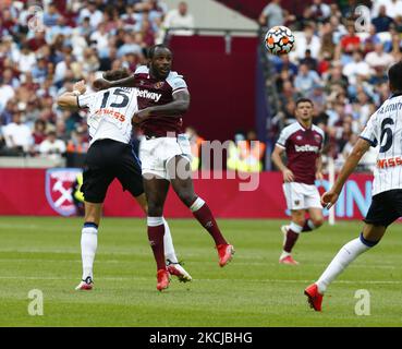 La West Ham United's Issa Diop durante la Betway Cup tra West Ham United e Atalanta allo stadio di Londra , Londra, Inghilterra il 07th agosto 2021 (Photo by Action Foto Sport/NurPhoto) Foto Stock