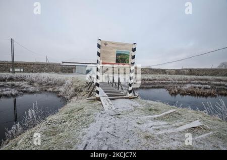 Fortezza del bastione di Novodvinsk. Fossato con acqua intorno alla fortezza. Russia, regione di Arkhangelsk Foto Stock