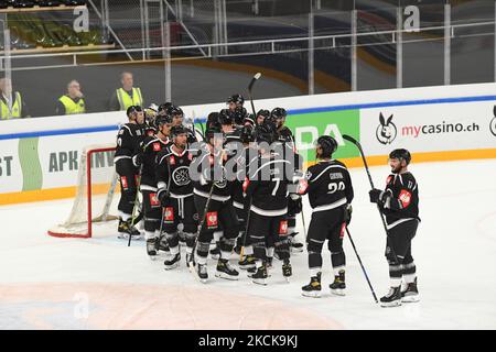 lugano festeggia la vittoria Lugano Hockey Champions Hockey League Match HC Lugano vs Skelleftea AIK stagione 2021/2022 il 27 agosto nella Corner Arena di Lugano, Swizzerland. (Foto di Fabio Averna/NurPhoto) Foto Stock