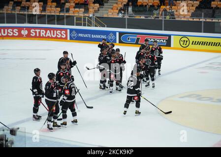 lugano festeggia la vittoria Lugano Hockey Champions Hockey League Match HC Lugano vs Skelleftea AIK stagione 2021/2022 il 27 agosto nella Corner Arena di Lugano, Swizzerland. (Foto di Fabio Averna/NurPhoto) Foto Stock