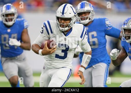 Indianapolis Colts Kicker Rodrigo Blankenship (3) corre la palla durante la seconda metà della partita di calcio preseason NFL contro i Detroit Lions a Detroit, Michigan USA, venerdì 27 agosto 2021. (Foto di Jorge Lemus/NurPhoto) Foto Stock