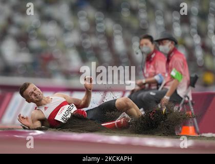 28 agosto 2021: Daniel Wagner dalla Danimarca durante il salto lungo durante l'atletica alle Paralimpiadi di Tokyo, Stadio Olimpico di Tokyo, Tokyo, Giappone. Kim Price/CSM (Foto di Ulrik Pedersen/NurPhoto) Foto Stock