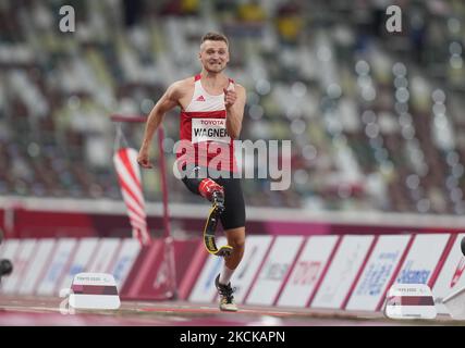 28 agosto 2021: Daniel Wagner dalla Danimarca durante il salto lungo durante l'atletica alle Paralimpiadi di Tokyo, Stadio Olimpico di Tokyo, Tokyo, Giappone. Kim Price/CSM (Foto di Ulrik Pedersen/NurPhoto) Foto Stock