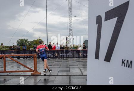 Katie Zaferes del Team USA corre alla Collins Cup il 28 agosto 2021 a Samorin, Slovacchia. (Foto di Robert Szaniszló/NurPhoto) Foto Stock