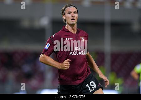 Julian Kristoffersen di US Salernitana 1919 durante la Serie A match tra US Salernitana 1919 e ROMA allo Stadio Arechi di Salerno, Italia, il 29 agosto 2021. (Foto di Giuseppe Maffia/NurPhoto) Foto Stock