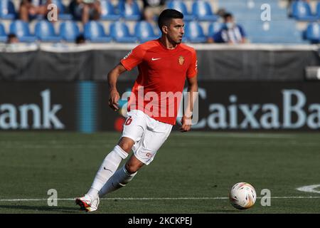 Rodrigo Battaglia di Maiorca in azione durante la partita la Liga Santander tra Deportivo Alaves e RCD Mallorca a Estadio de Mendizorroza il 21 agosto 2021 a Vitoria-Gasteiz, Spagna. (Foto di Jose Breton/Pics Action/NurPhoto) Foto Stock