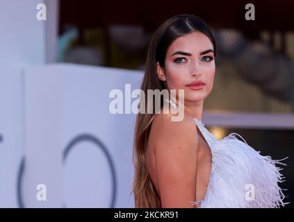 Nilufar Addati arriva per la proiezione del film 'e' stata la mano di Dio' presentato in concorso durante il 78th° Festival del Cinema di Venezia, il 2 settembre 2021 al Lido di Venezia. (Foto di Matteo Chinellato/NurPhoto) Foto Stock