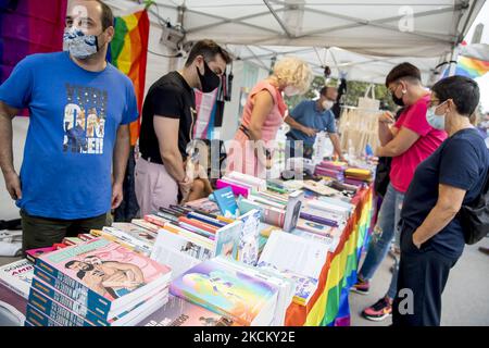 La comunità LGTBI celebra la giornata di Pride BCN 2021 a Barcellona, dopo essere stata rinviata a causa della pandemia di Coronavirus / Covid-19, a Barcellona, in Spagna, il 5 settembre 2021. (Foto di Albert Llop/NurPhoto) Foto Stock