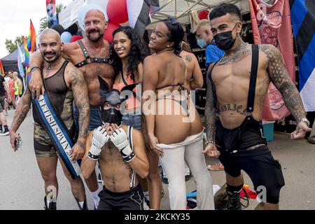 La comunità LGTBI celebra la giornata di Pride BCN 2021 a Barcellona, dopo essere stata rinviata a causa della pandemia di Coronavirus / Covid-19, a Barcellona, in Spagna, il 5 settembre 2021. (Foto di Albert Llop/NurPhoto) Foto Stock