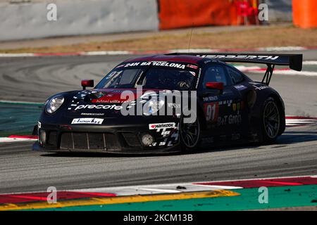 Piloti: Daniel Allemann, Ralf Bohn, Alfred Renauer e Robert Renauer della Herberth Motorsport con Porsche 911 GT3 R (991 II) durante la HANKOOK 24H BARCELLONA 2021 Race sul circuito di Catalunya. (Foto di DAX Images/NurPhoto) Foto Stock