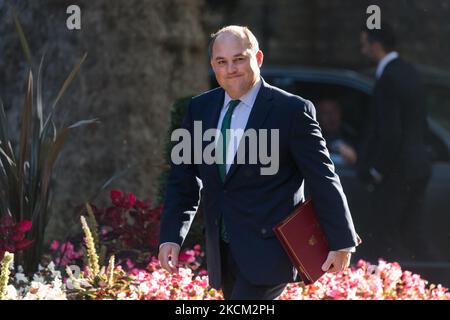 LONDRA, REGNO UNITO - 07 SETTEMBRE 2021: Il Segretario di Stato per la Difesa ben Wallace arriva a Downing Street, nel centro di Londra, per partecipare alla prima riunione del Gabinetto di persona di quest'anno dopo il ritorno del Parlamento dopo la pausa estiva del 07 settembre 2021 a Londra, Inghilterra. (Foto di Wiktor Szymanowicz/NurPhoto) Foto Stock