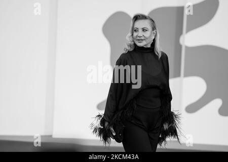 (NOTA PER L'EDITORE: Questa immagine è stata converta in bianco e nero) Forte partecipa al tappeto rosso del film 'qui Rido Io' durante il 78th° Festival Internazionale del Cinema di Venezia il 07 settembre 2021 a Venezia (Foto di Luca Carlino/NurPhoto) Foto Stock