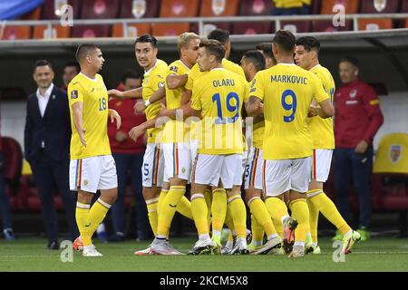 Florin Nita, Alin Tosca, Cristian Manea, Ionut Nedelcearu, Andrei Cordea, Jovan Markovic, Ianis Hagi, Adrian Rus, Razvan Marin, Darius Olaru, Nicolae Stanciu festeggia in azione durante la partita di qualificazione della Coppa del mondo FIFA tra Romania e Liechtenstein, disputata a Bucarest, il 05 settembre 2021. (Foto di Alex Nicodim/NurPhoto) Foto Stock