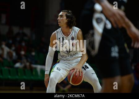 Bruno Mascolo di Derthona Basket durante l'incontro Supercoppa Italiana tra Derthona Basket e Aquila Basket Trento a PalaFerraris di Casale Monferrato il 8 2021 settembre in Italia. (Foto di Alberto Gandolfo/NurPhoto) Foto Stock