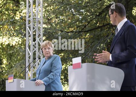 Angela Merkel e Mateusz Morawiecki hanno visto durante la sua visita a Varsavia il 11 settembre 2021. (Foto di Maciej Luczniewski/NurPhoto) Foto Stock