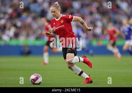 Leah Galton del Manchester United durante la partita di Super League delle donne di Barclays fa tra Leicester City e Manchester United al King Power Stadium di Leicester domenica 12th settembre 2021. (Foto di James Holyoak/MI News/NurPhoto) Foto Stock