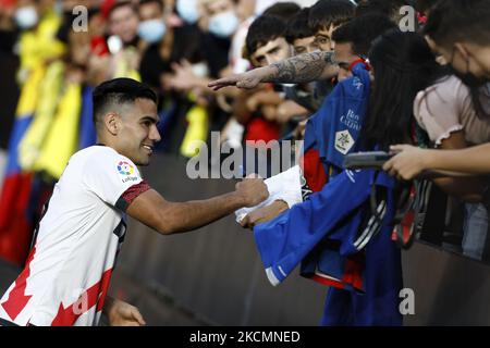 Presentazione ufficiale di Radamel Falcao come nuovo giocatore di Rayo Vallecano all'Estadio de Vallecas di Madrid, Spagna. (Foto di DAX Images/NurPhoto) Foto Stock