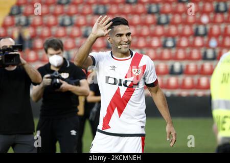 Presentazione ufficiale di Radamel Falcao come nuovo giocatore di Rayo Vallecano all'Estadio de Vallecas di Madrid, Spagna. (Foto di DAX Images/NurPhoto) Foto Stock