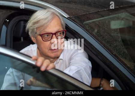 Vittorio Sgarbi a Rieti visita la mostra carro erertum per una conferenza lectio magistralis, approfondimenti e parole di sostegno alla città da parte dell'onorevole deputato, a Rieti, il 16 settembre 2021 (Foto di Riccardo Fabi/NurPhoto) Foto Stock