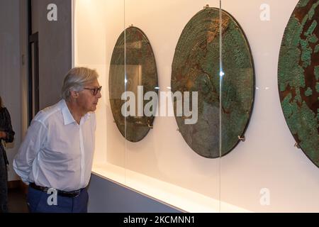 Vittorio Sgarbi a Rieti visita la mostra carro erertum per una conferenza lectio magistralis, approfondimenti e parole di sostegno alla città da parte dell'onorevole deputato, a Rieti, il 16 settembre 2021 (Foto di Riccardo Fabi/NurPhoto) Foto Stock