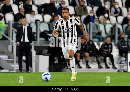 Danilo della Juventus FC in azione durante la Serie A 2021/22 match tra Juventus FC e AC Milan allo Stadio Allianz il 19 settembre 2021 a Torino (Foto di Reporter Torino/LiveMedia/NurPhoto) Foto Stock