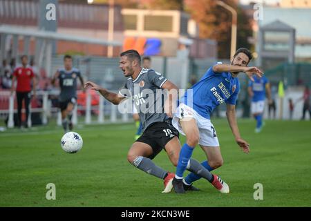 Simone Corazza degli Stati Uniti Alessandria e Anastasios Aulonitis di Ascoli Calciodurante la Serie B di Alessandria Calcio e Ascoli Calcio ad Alessandria, il 19 settembre 2021 in Italia (Foto di Alberto Gandolfo/NurPhoto) Foto Stock