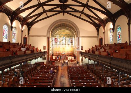 Interno della Chiesa di Sant'Andrea a Toronto, Canada. Questa bella chiesa romanica scozzese è stata costruita nel 1876 con una capacità di circa 1100 posti a sedere. (Foto di Creative Touch Imaging Ltd./NurPhoto) Foto Stock