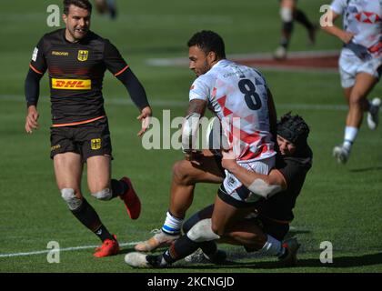 John Dawe di Germania tacles Max Danimarca di Hong Kong durante la Germania 7S vs Hong Kong 7S, HSBC World Rugby Seven Series 5th° posto al Commonwealth Stadium di Edmonton. Domenica 26 settembre 2021, a Edmonton, Alberta, Canada. (Foto di Artur Widak/NurPhoto) Foto Stock