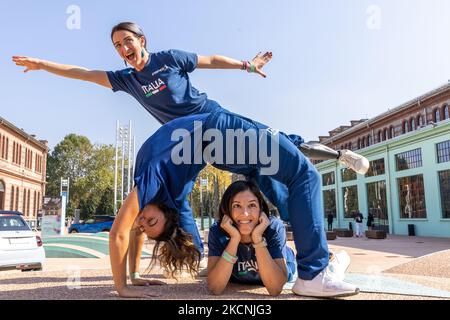 Gli atleti Paralimpici Italiani Martina Caironi, Ambra Sabatini e Monica Graziana Contrafatto, primo, secondo e terzo alle Paralimpiche di Tokyo degli anni '100m, posano per le foto durante la settimana della tecnologia Italiana. Italian Tech Week è un festival di tecnologia e risorse a sostegno della tecnologia del futuro che si è tenuto a Torino il 24 settembre 2021. (Foto di Mauro Ujetto/NurPhoto) Foto Stock