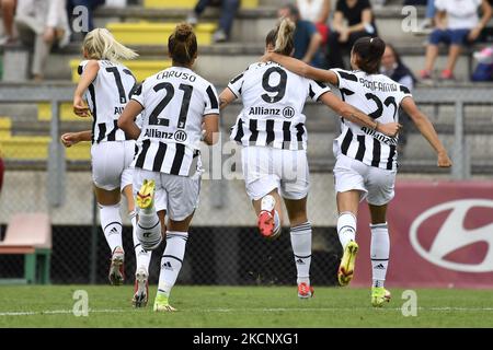 Andrea Staskova di Juventus Women, Arianna Caruso di Juventus Women e Agnese Bonfantini di Juventus Women in azione durante la Serie delle Donne Una partita tra AS Roma e Juventus allo Stadio tre Fontane il 02 ottobre 2021 a Roma. (Foto di Domenico Cippitelli/LiveMedia/NurPhoto) Foto Stock